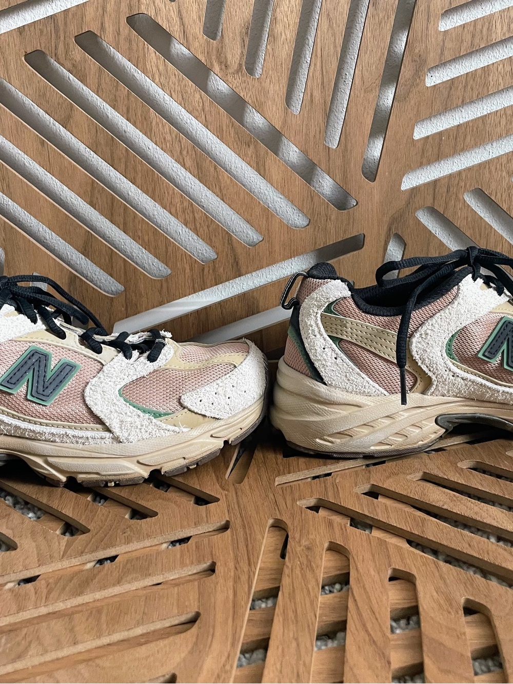 New Balance 530 Linen Incense - Picture 2 of 5